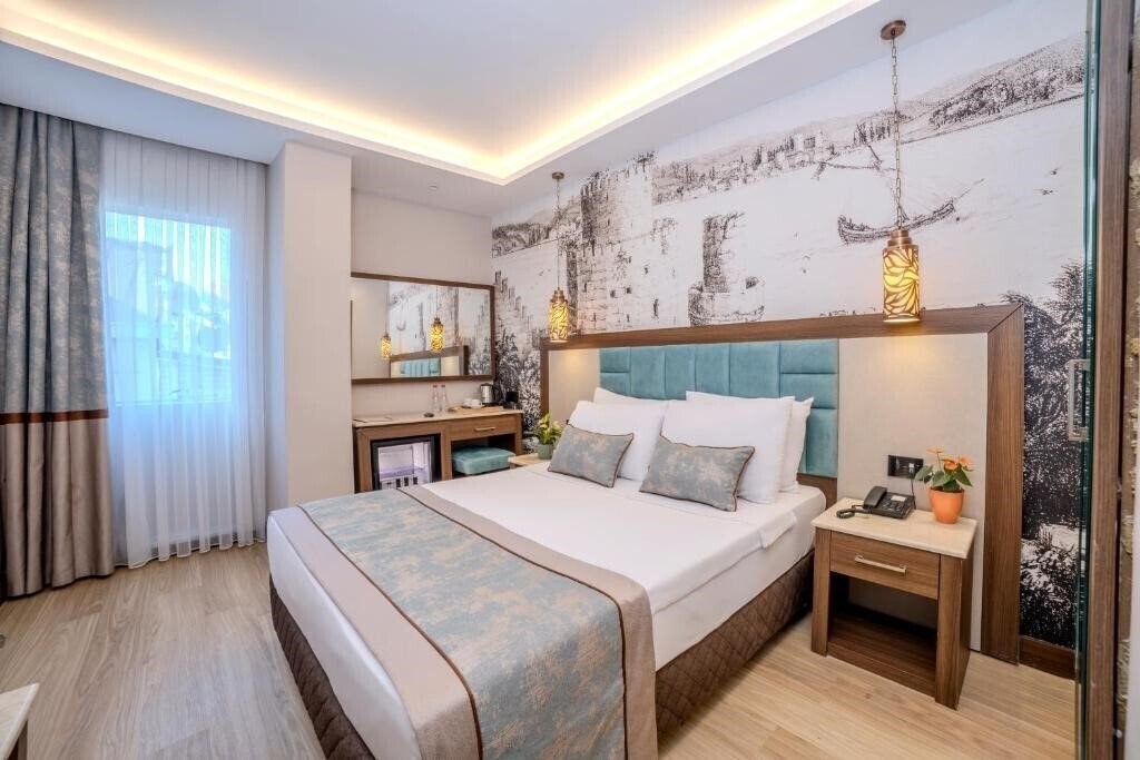 Отель Grand Hilarium 4*