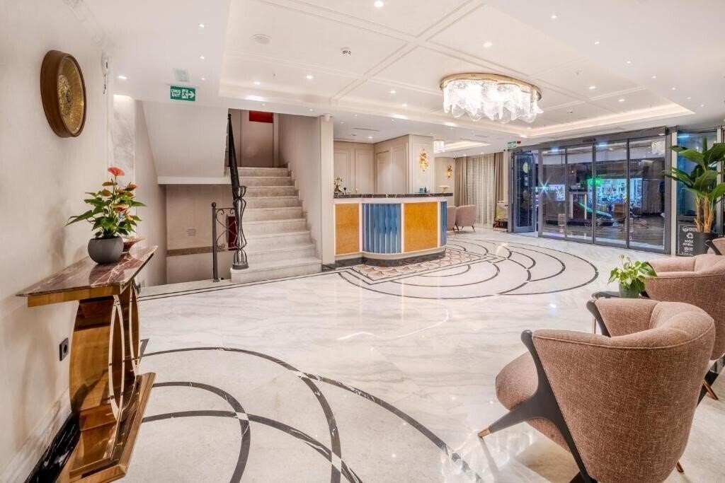 Панорама Grand Hilarium 4*
