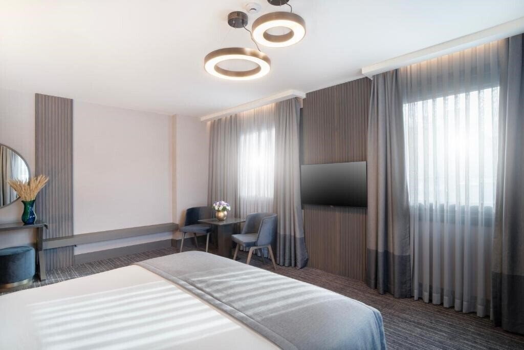 Панорама Grand Oztanik Hotel 4*