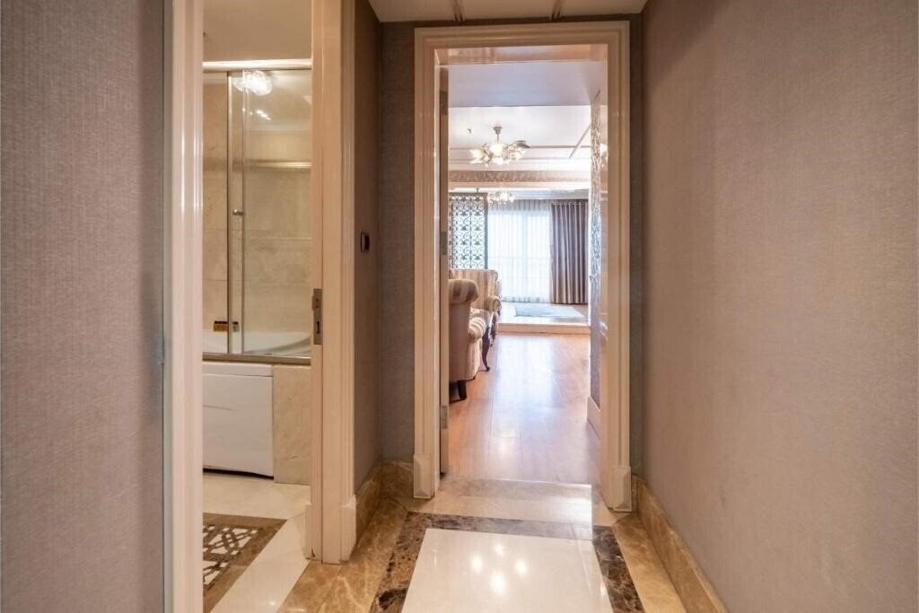 Территория The Central Palace Taksim 4*