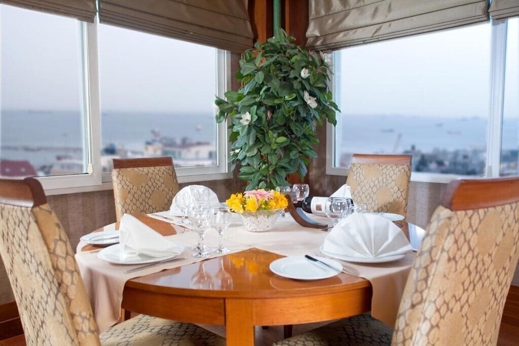 Панорама Oran Hotel 4*