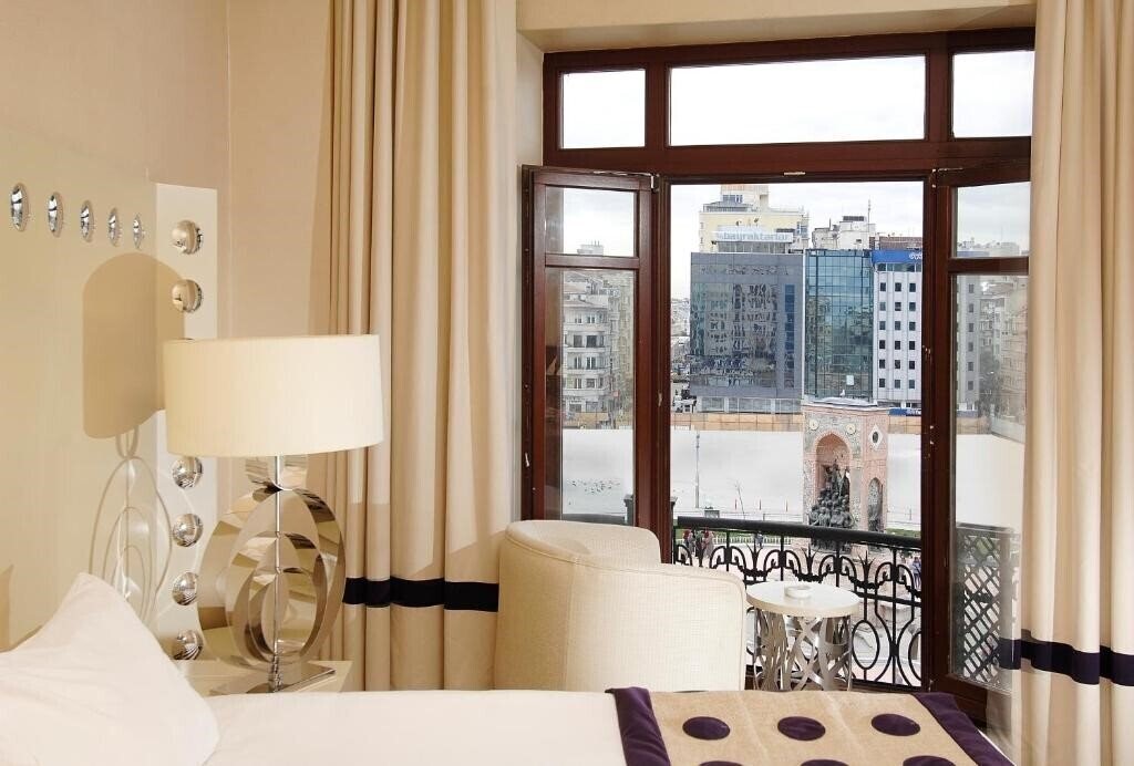 Апартаменти Taksim Hill 4*