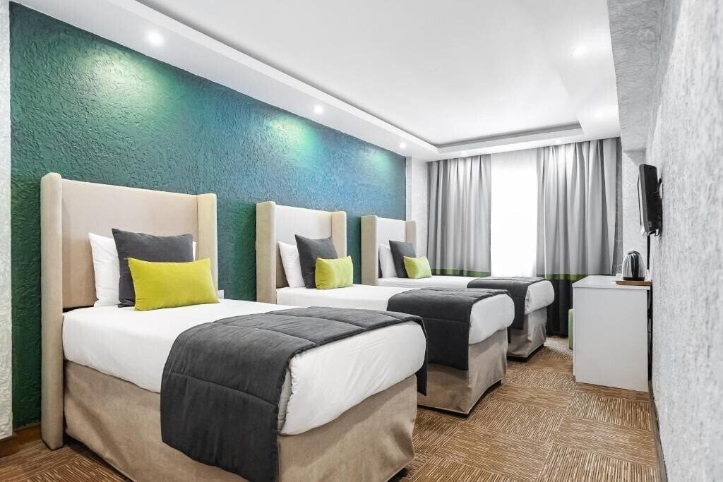 Вид Carlton Hotel 4*