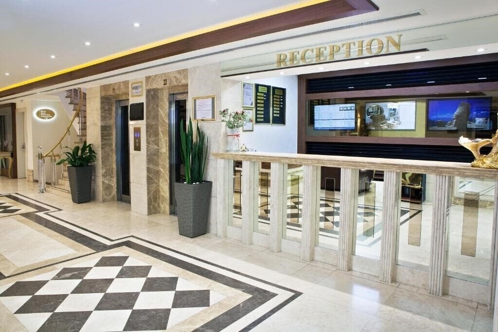 Вид Grand Asiyan Hotel 4*
