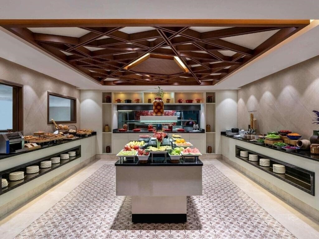 Изображение Movenpick Hotel Istanbul Golden Horn 5*