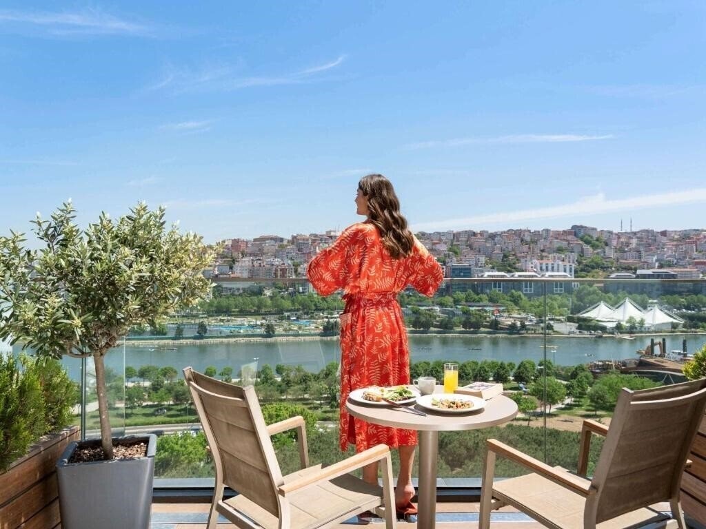 Вид Movenpick Hotel Istanbul Golden Horn (ex. Movenpick Hotel Golden Horn) 5*
