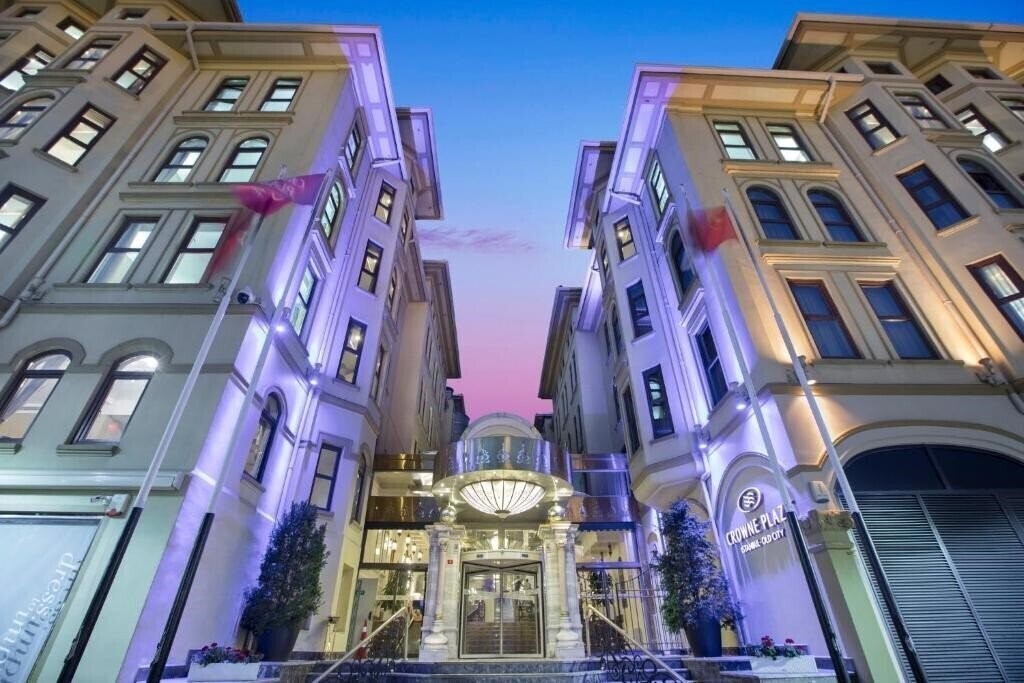 Картинка Crowne Plaza Istanbul Old City an IHG Hotel (ex. Crowne Plaza Old City, Crowne Plaza Laleli Old City, Merit Antique Hotel) 5*