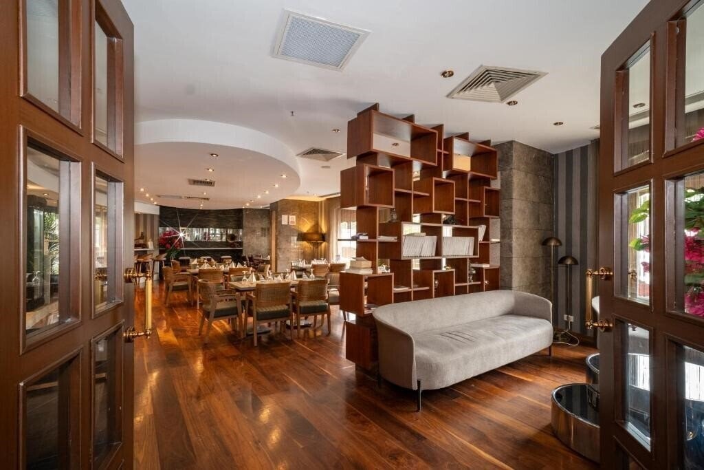 Фото Grand S Hotel 4*