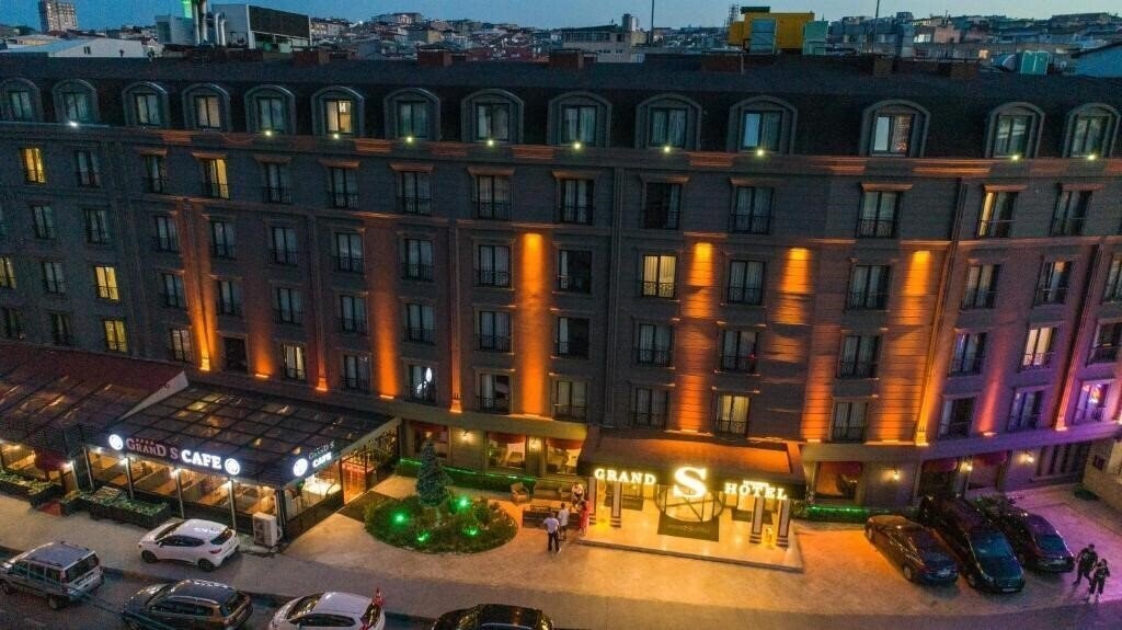 Вид Grand S Hotel 4*