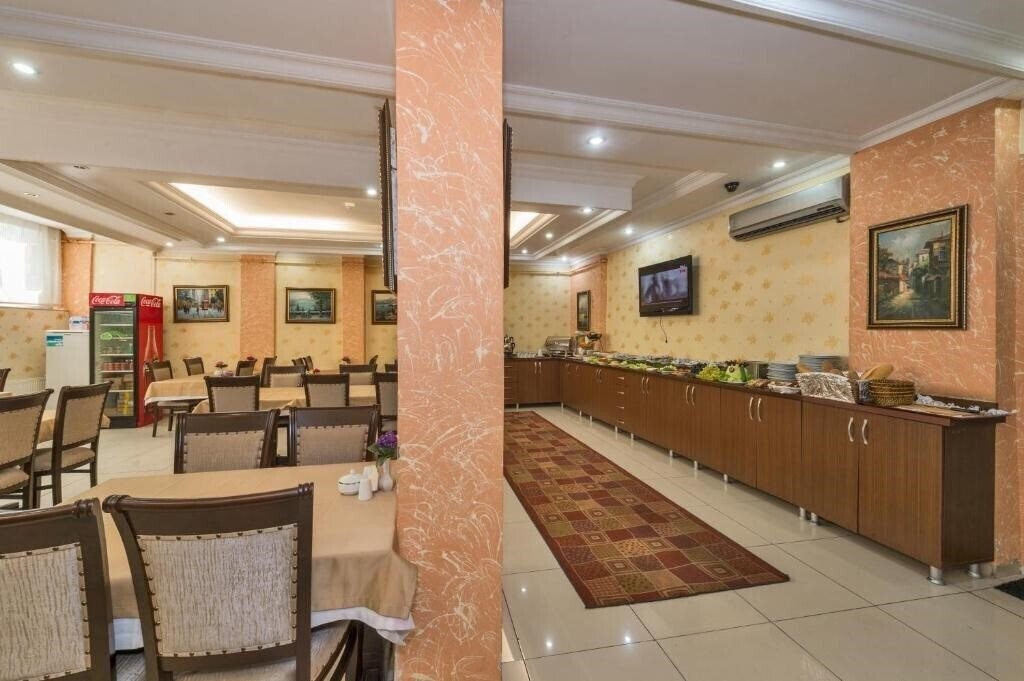 Вид May Hotel 3*