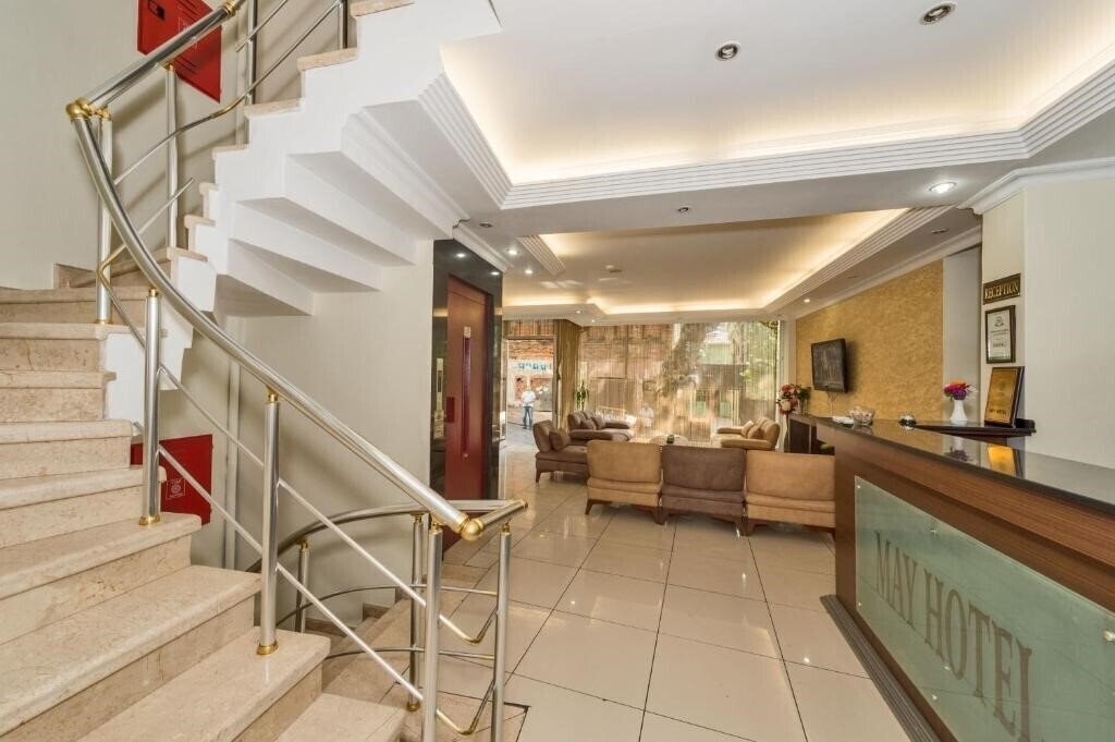 Панорама May Hotel 3*