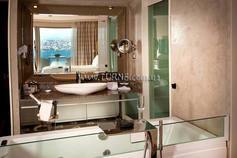 Апартаменты Opera 4*