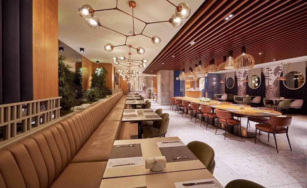 Вид Richmond Hotel 4*