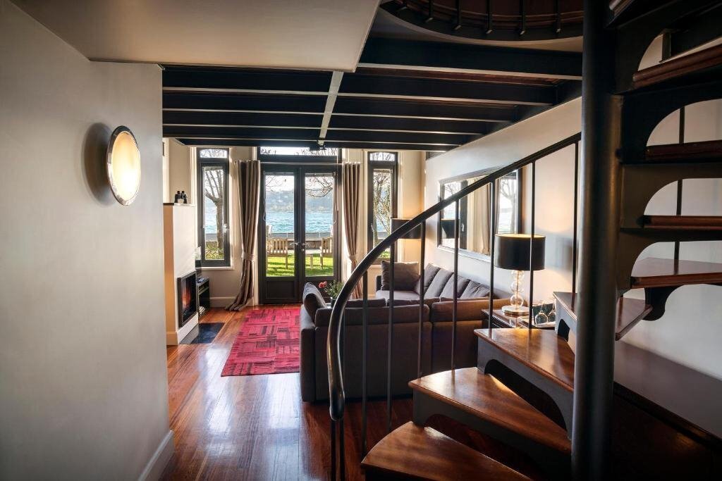 Апартаменти Sumahan On The Water 5*