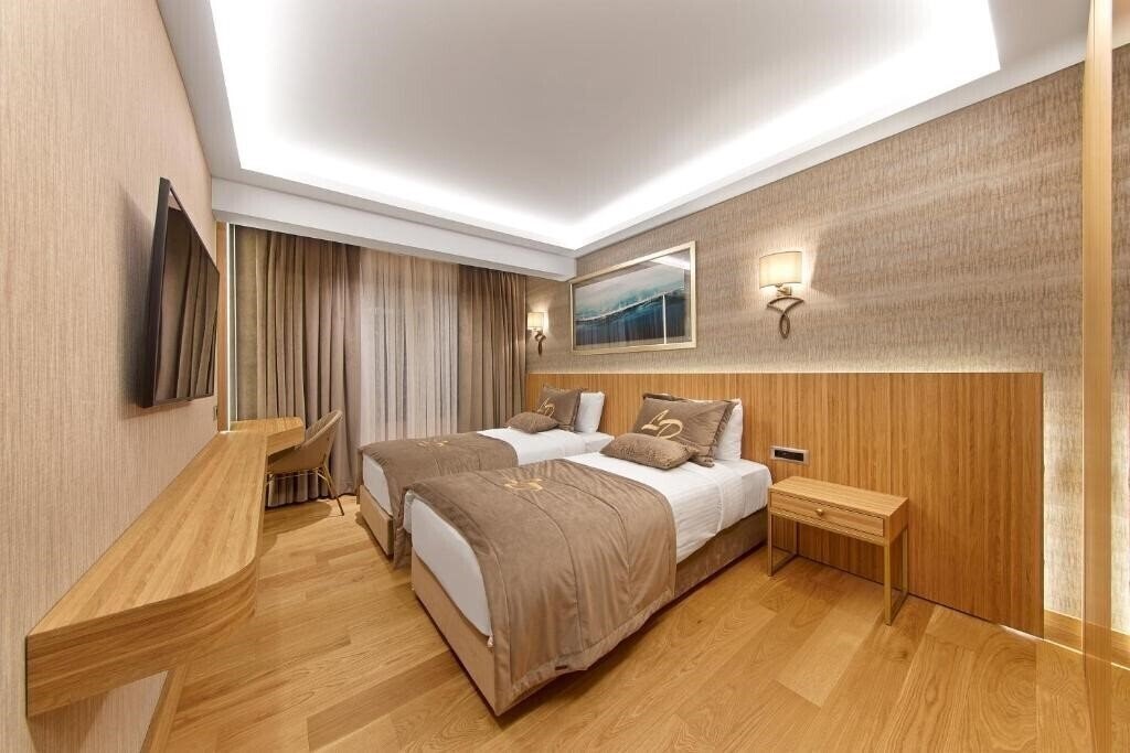 Апартаменты Lady Diana Hotel 4*