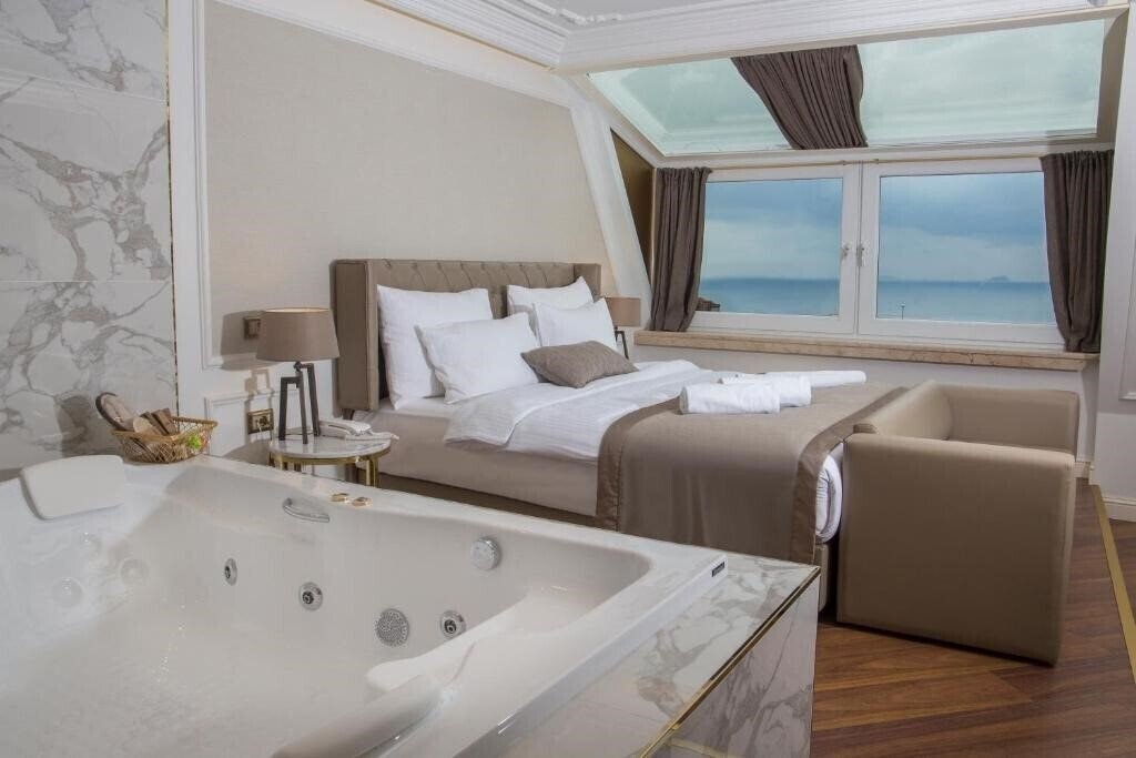 Апартаменты Mina Hotel 4*