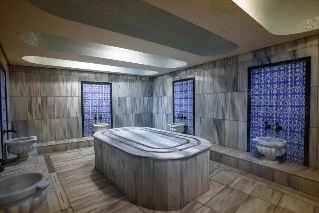 Отель Usta Park 4*