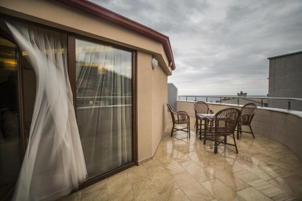 Территория Park Square Hotel 3*