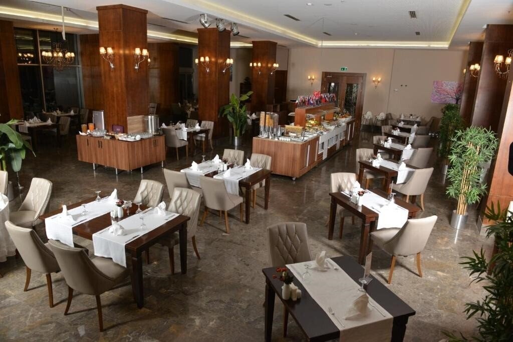 Картинка Yalova Lova Hotel & SPA Yalova 4*