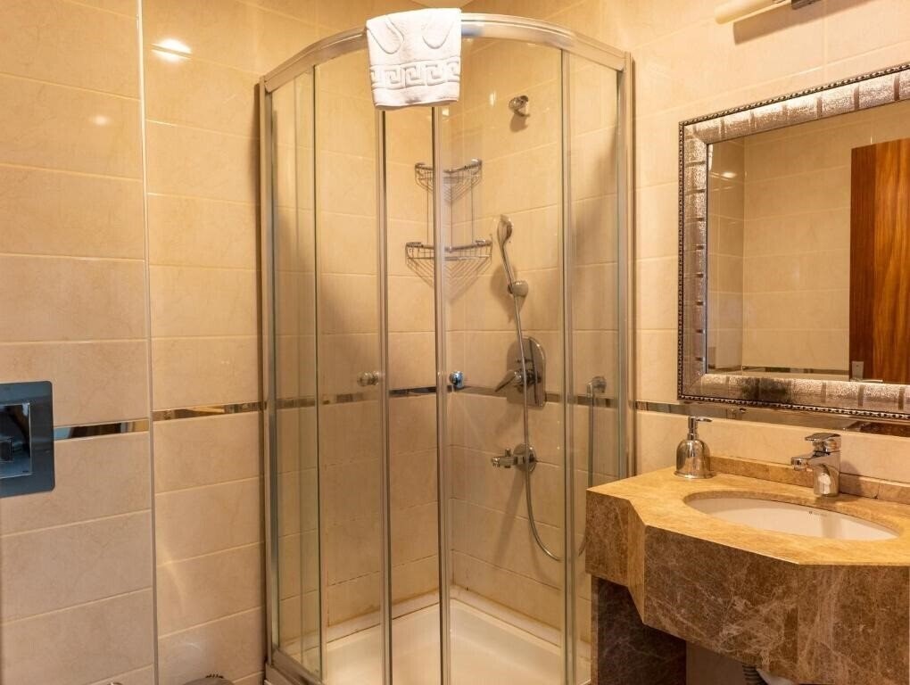 Фотография Grand Karot Hotel Yalova 3*