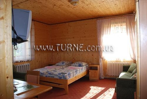 Апартаменти Карпатские Барвы пансионат