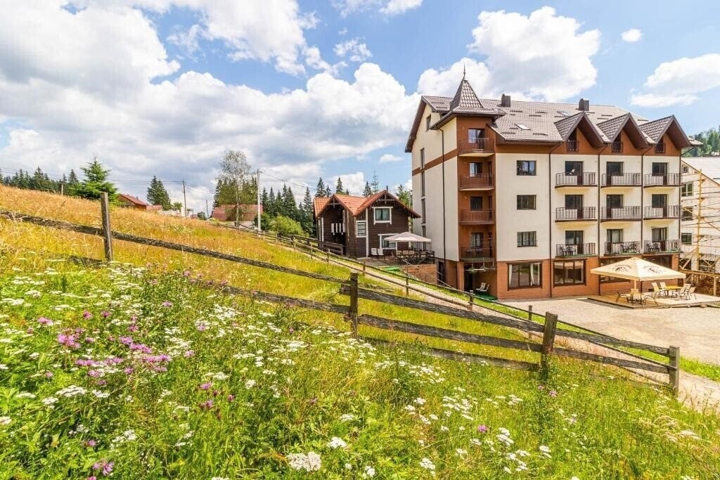 Территория Imperial Bukovel Hotel 3*