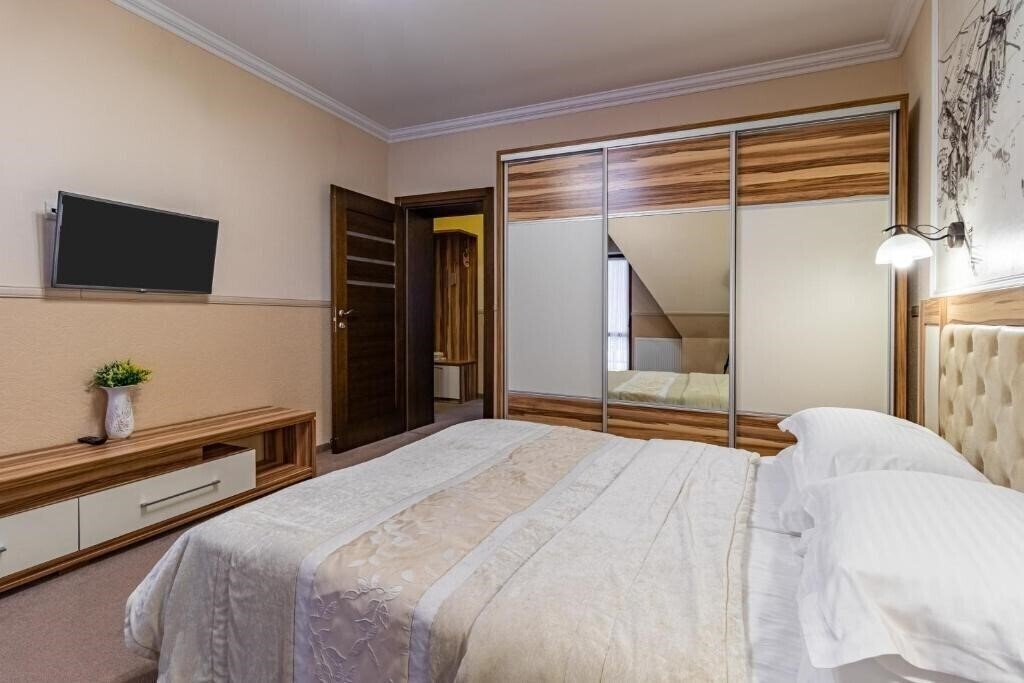 Панорама Petros (ex. Petros) 3*