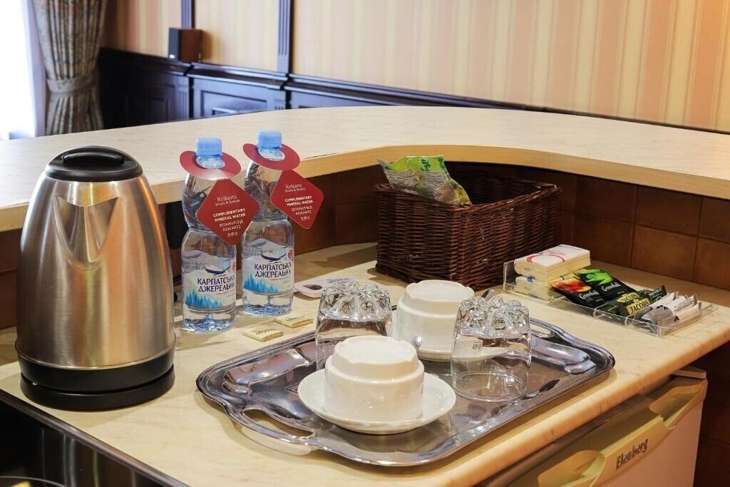 Изображение Атташе 2*