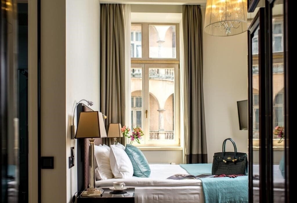 Панорама Astoria Hotel 4*