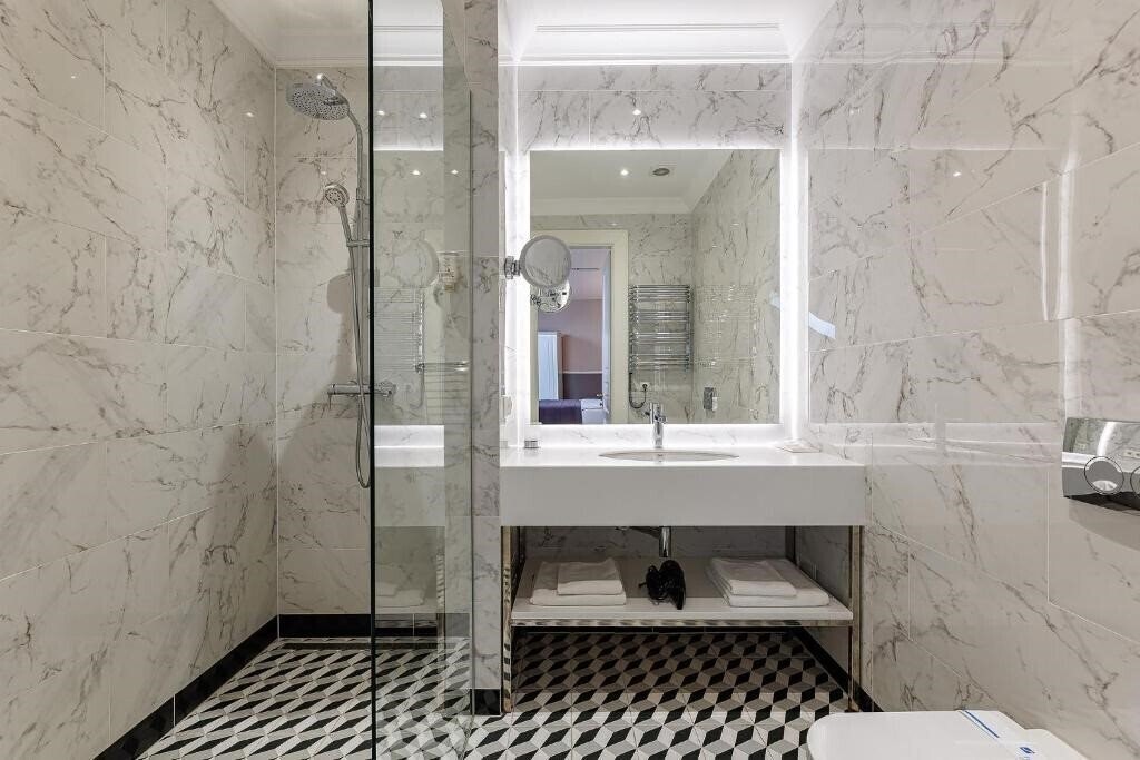 Апартаменты Модерн Арт Отель 3*