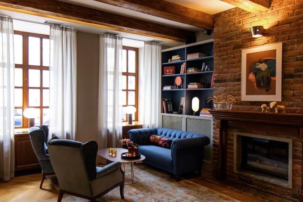 Отель Леополис 5*