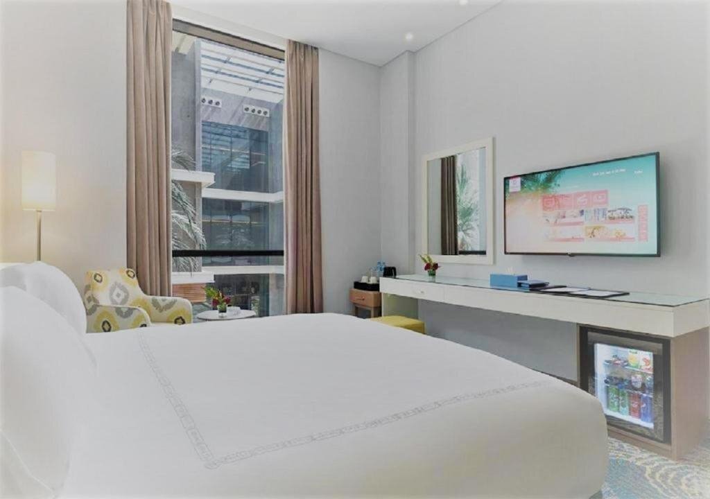 Панорама Crystal Inn By Almasa 5*