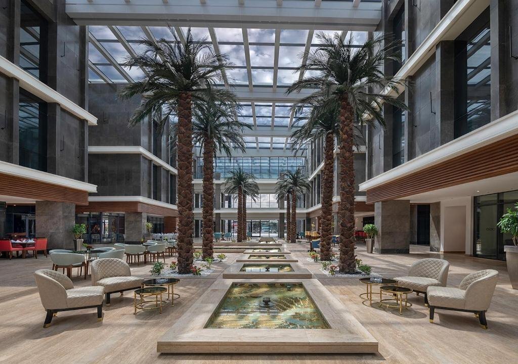 Вид Crystal Inn By Almasa 5*