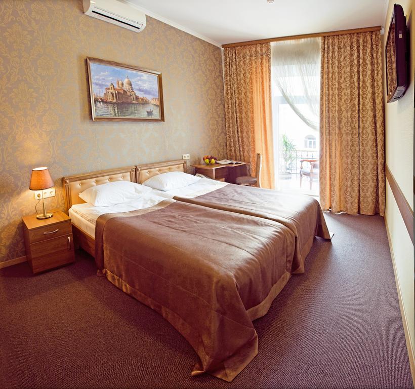 Панорама Continental Apartments Apart Hotel 4*