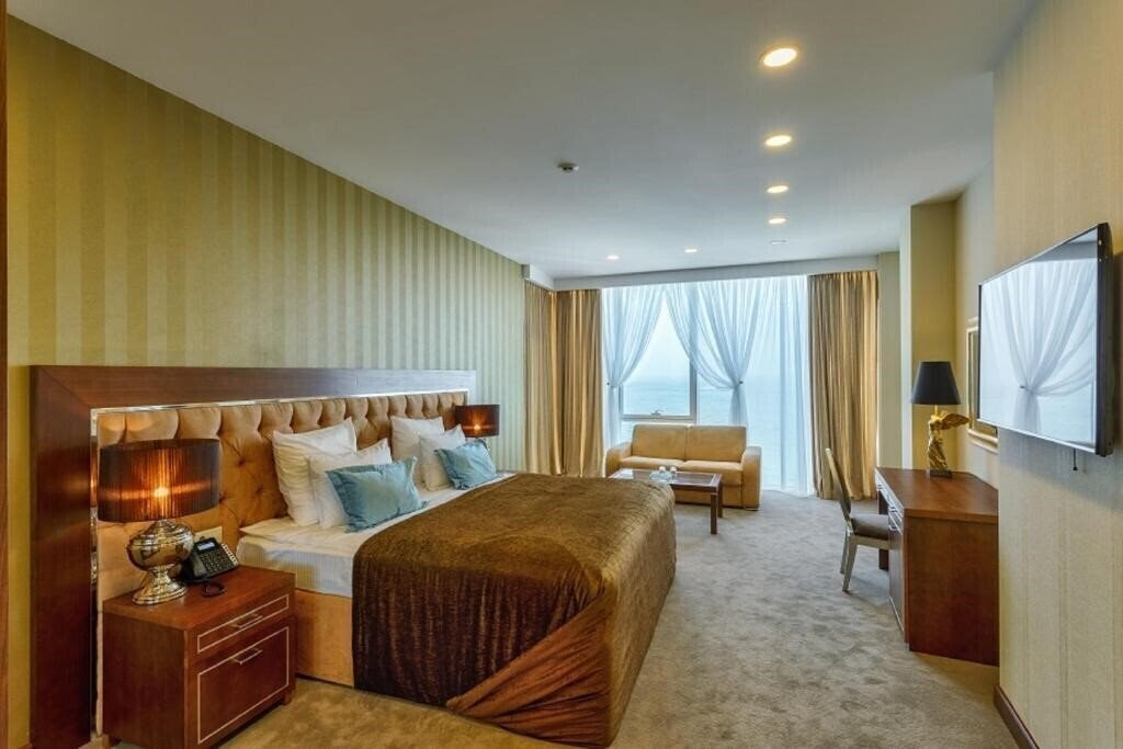 Готель Maristella Marine Residence 4*