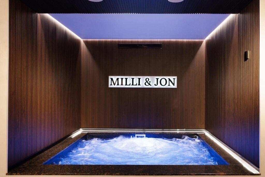 Вид Milli & Jon Villa 1*