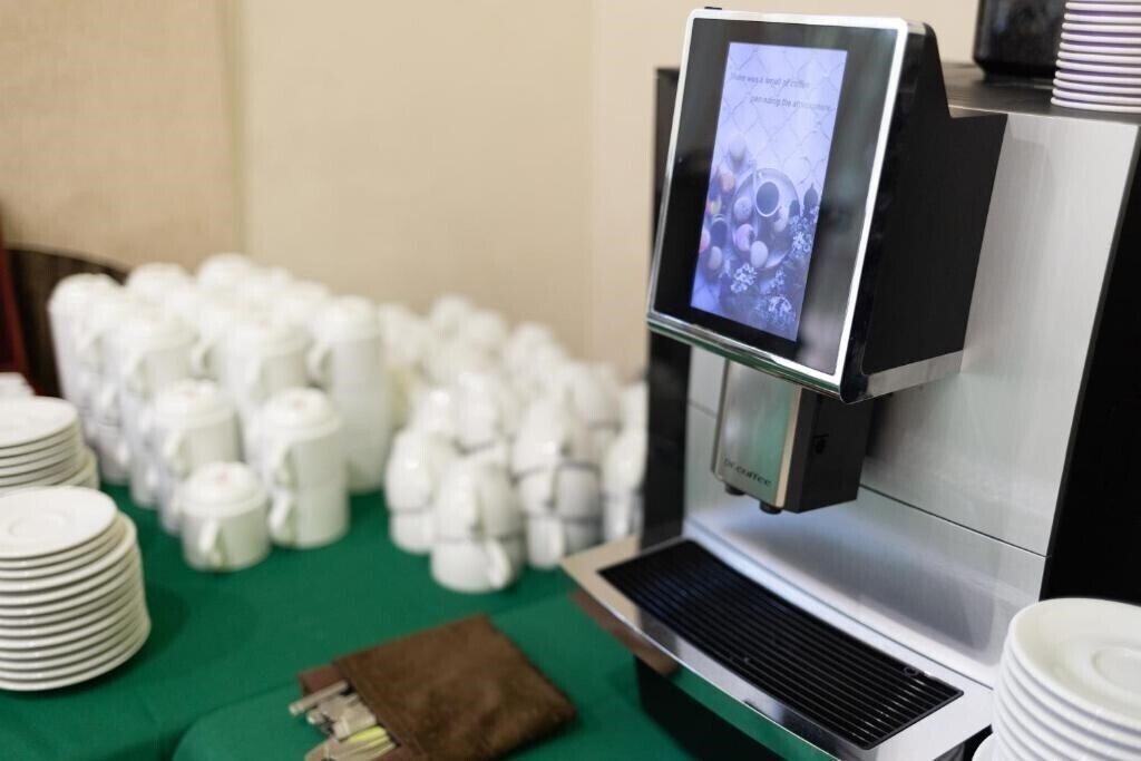 Панорама Старий Дуб Готель 2*