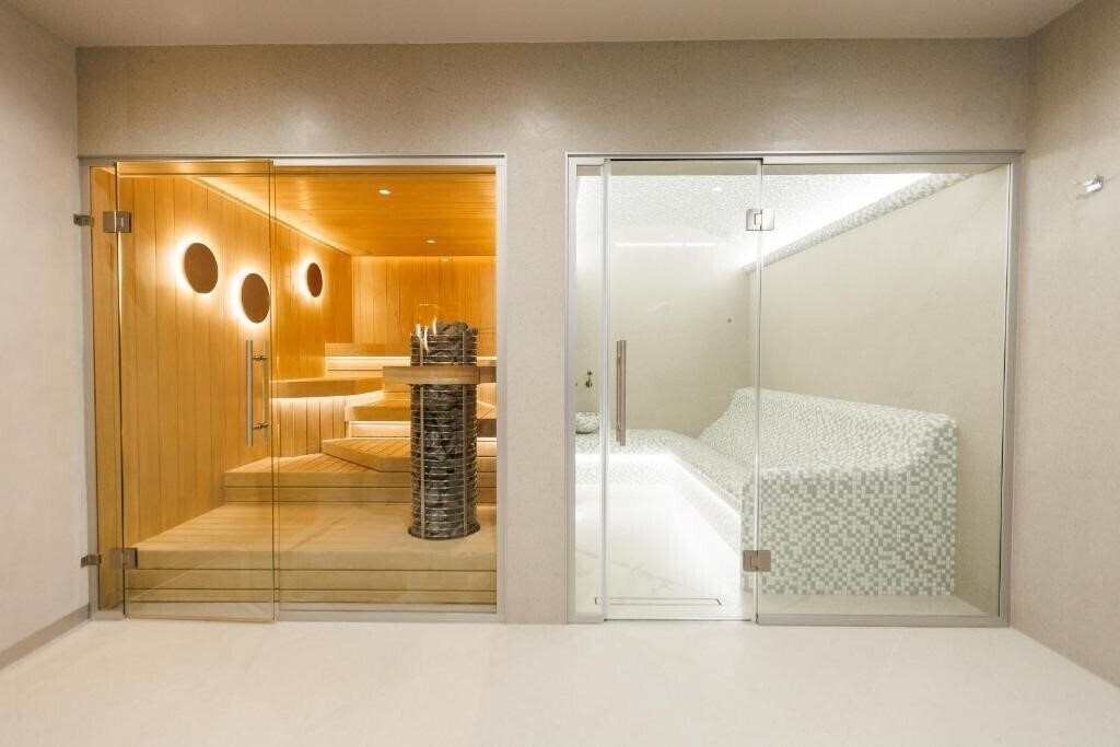 Панорама Forest Hill Hotel & SPA 3*