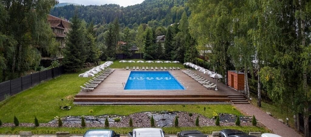 Вид Yaremche Club Hotel 3*