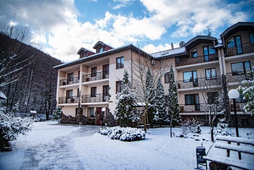 Фото Retreat Resort Bogolvar 3*