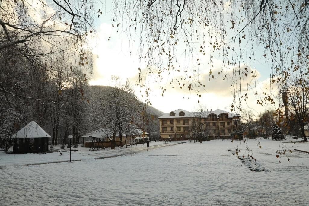 Апартаменти Retreat Resort Bogolvar 3*