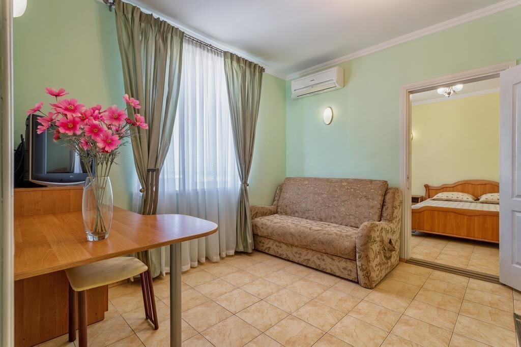 Панорама Высотник 3*