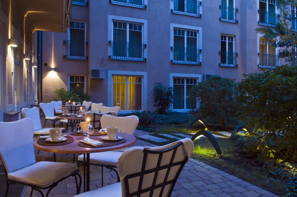 Панорама Mamaison Residence Izabella 4*