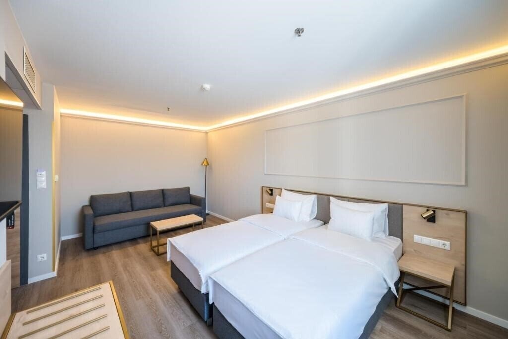 Панорама Expo Congress Hotel 4*