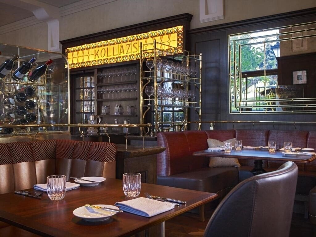 Апартаменты Four Seasons Hotel Gresham Palace Budapest 5*