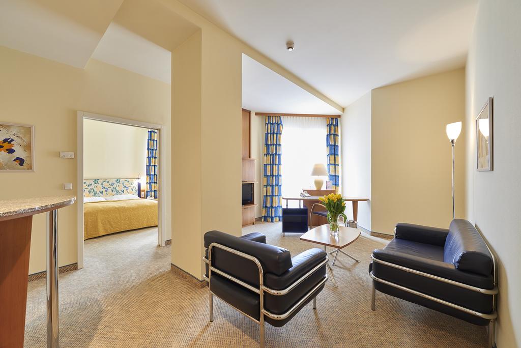 Територія Starlight Suiten Hotel 4*