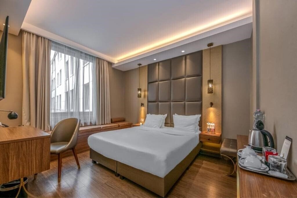 Вид Continental Hotel Budapest 4*