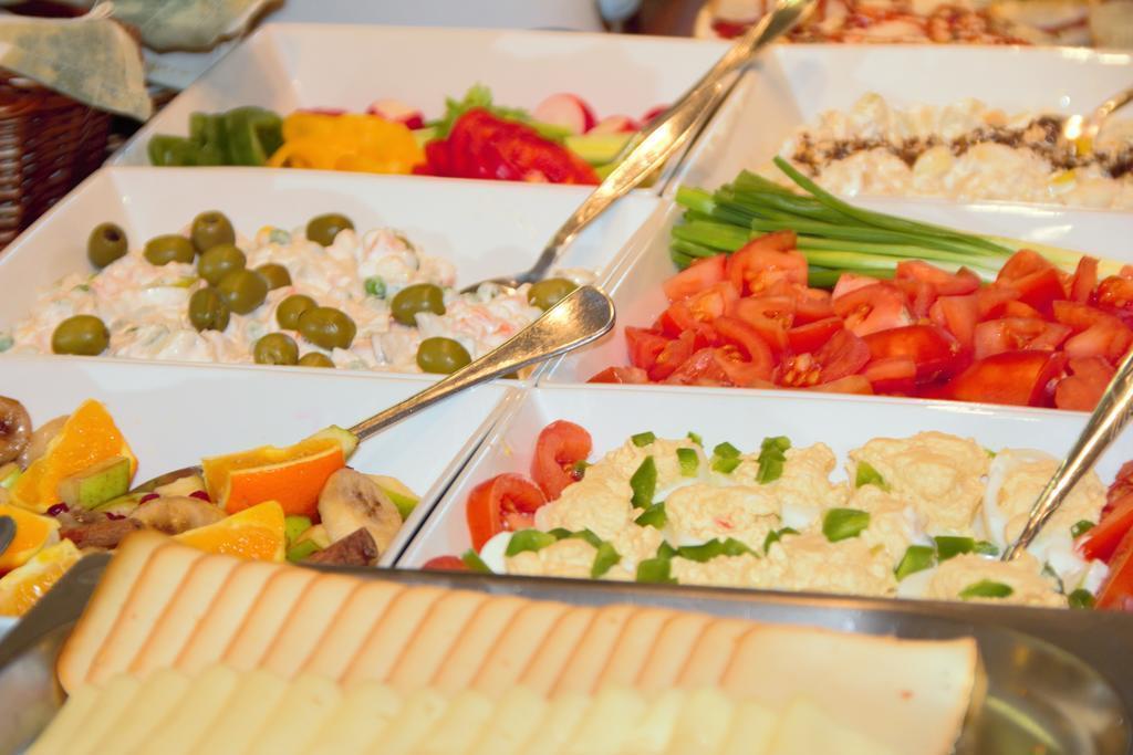 Територія Triple M Hotel 3*