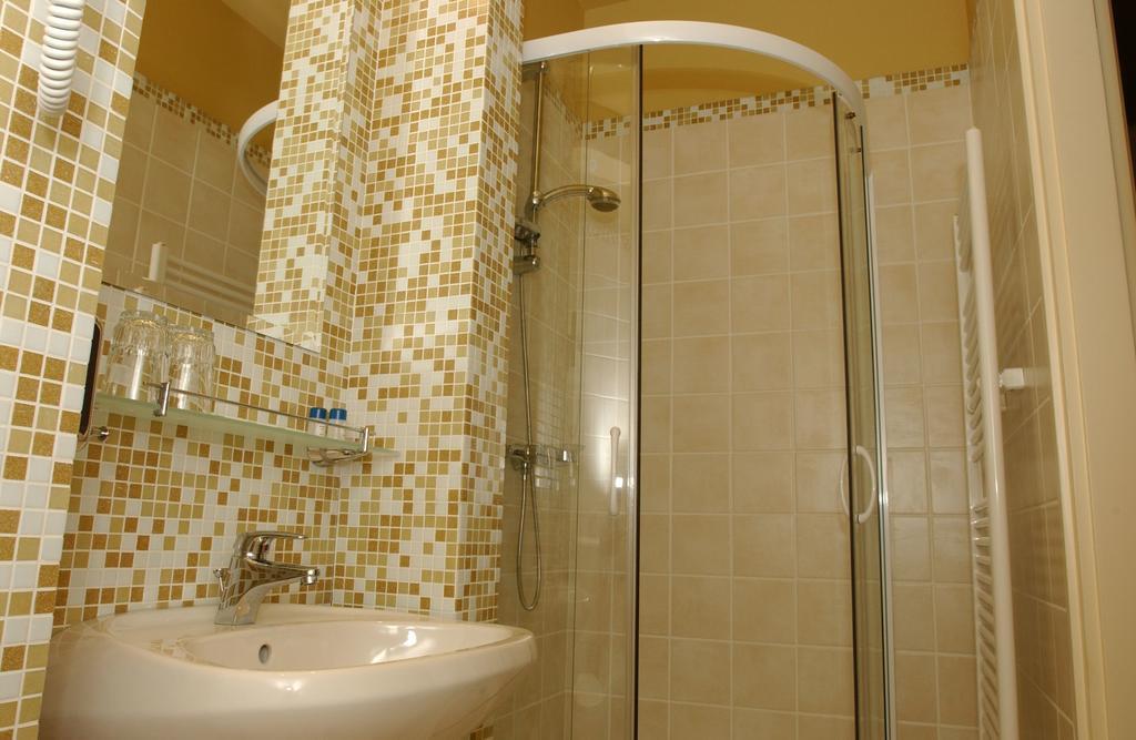 Апартаменты Alfa Art 3*