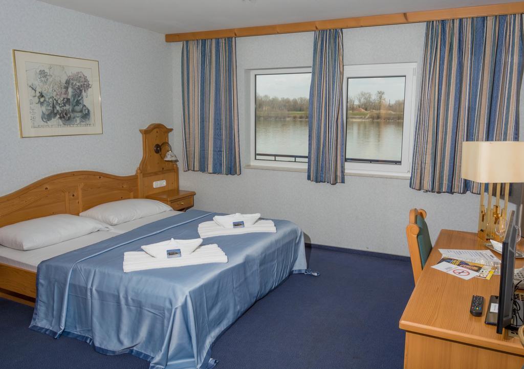 Панорама Aquamarina Hotel 3*